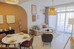 Monty Holiday Home - Trendy and Elegant 2BR Apartment in Downtown Dubai